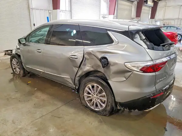 5GAEVAKW7RJ118490 2024 BUICK ENCLAVE - Image 2