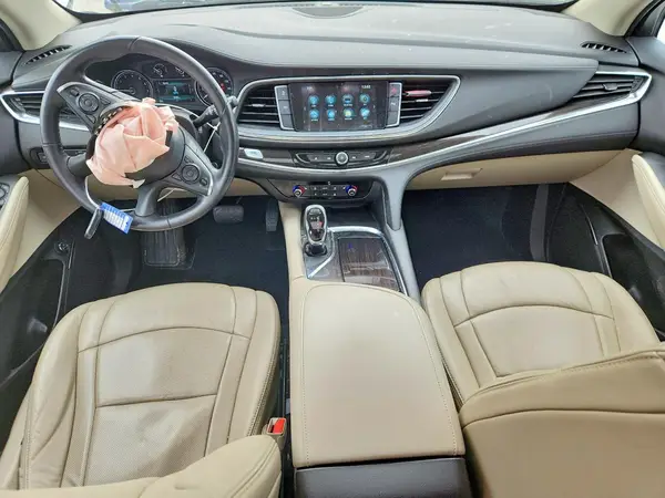 5GAEVAKW8JJ141670 2018 BUICK ENCLAVE - Image 8