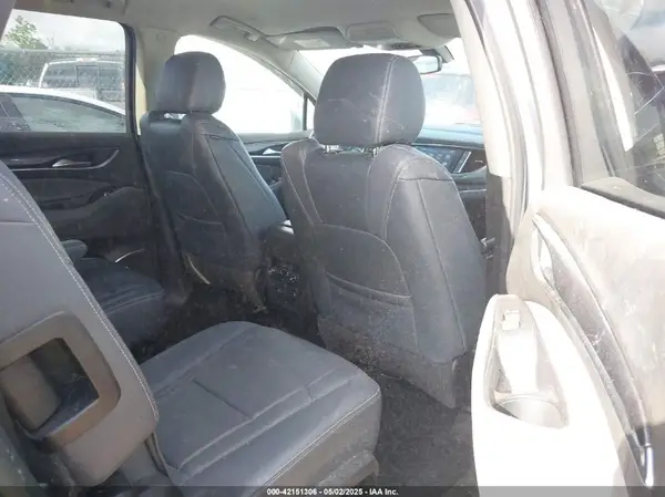 5GAEVAKW8JJ150322 2018 BUICK ENCLAVE - Image 8