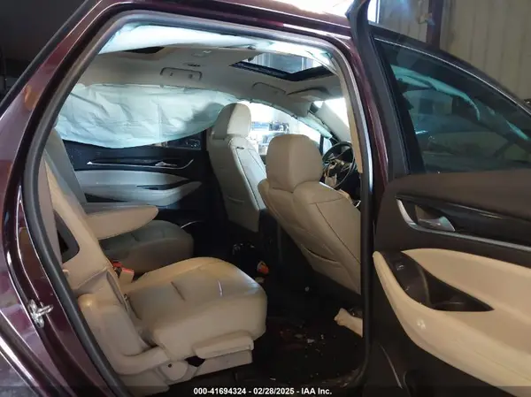 5GAEVAKW8JJ159781 2018 BUICK ENCLAVE - Image 8