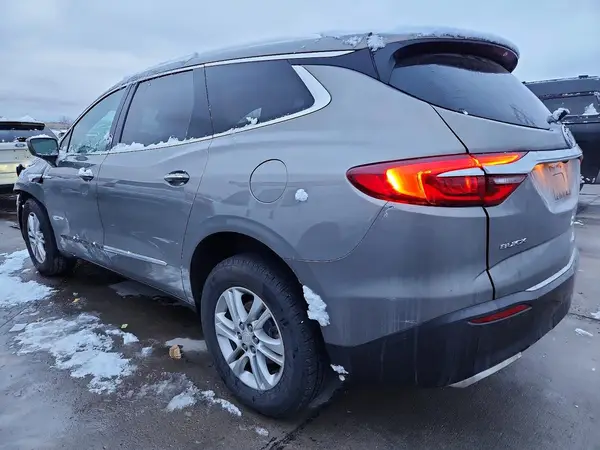 5GAEVAKW8JJ178704 2018 BUICK ENCLAVE - Image 2