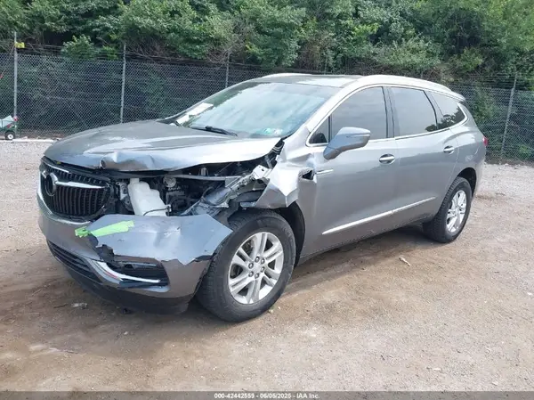 5GAEVAKW8JJ212706 2018 BUICK ENCLAVE - Image 2