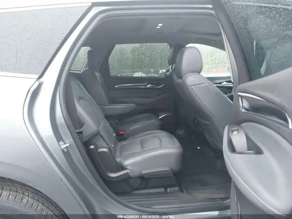 5GAEVAKW8JJ237959 2018 BUICK ENCLAVE - Image 8