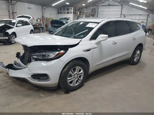 5GAEVAKW8KJ177425 2019 BUICK ENCLAVE - Image 2