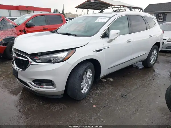 5GAEVAKW8LJ323792 2020 BUICK ENCLAVE - Image 2