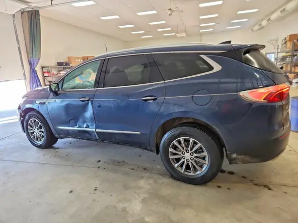 5GAEVAKW8NJ181043 2022 BUICK ENCLAVE - Image 2