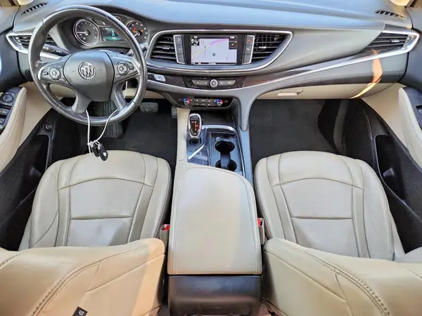 5GAEVAKW9JJ272039 2018 BUICK ENCLAVE - Image 8