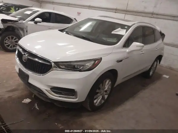 5GAEVAKW9KJ126760 2019 BUICK ENCLAVE - Image 2
