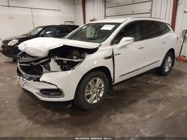 5GAEVAKW9KJ286525 2019 BUICK ENCLAVE - Image 2