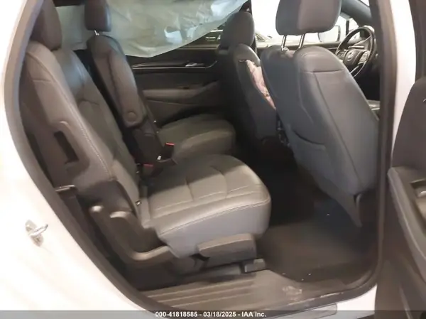 5GAEVAKW9NJ181293 2022 BUICK ENCLAVE - Image 8