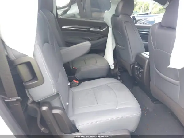 5GAEVAKW9PJ269750 2023 BUICK ENCLAVE - Image 8