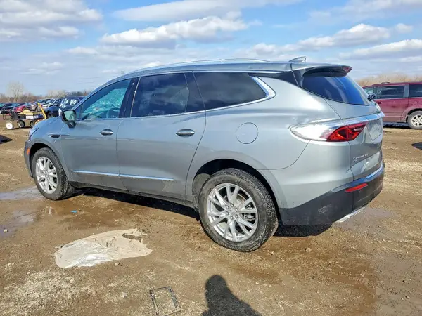 5GAEVAKW9RJ121293 2024 BUICK ENCLAVE - Image 2
