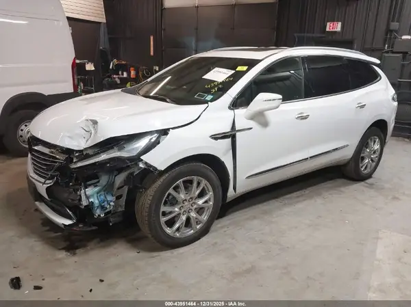 5GAEVAKWXPJ182455 2023 BUICK ENCLAVE - Image 2