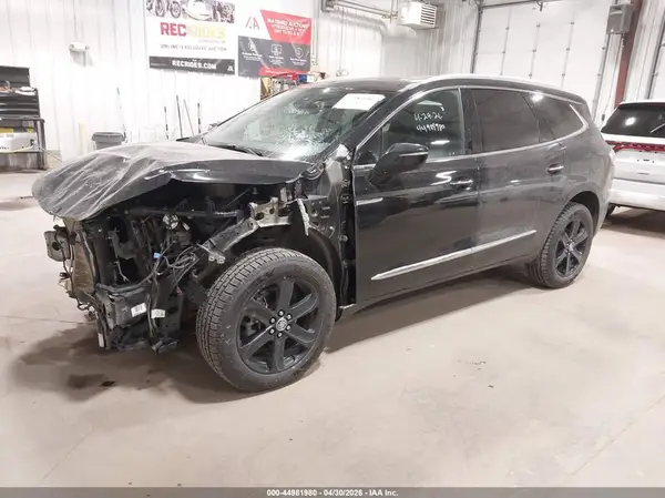 5GAEVAKWXPJ186392 2023 BUICK ENCLAVE - Image 2