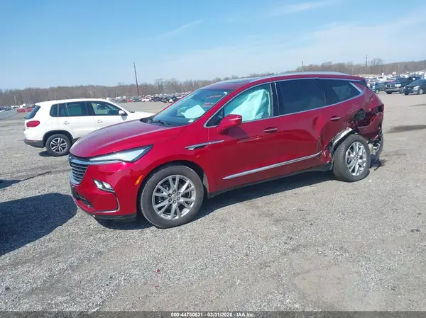5GAEVAKWXRJ104728 2024 BUICK ENCLAVE - Image 2