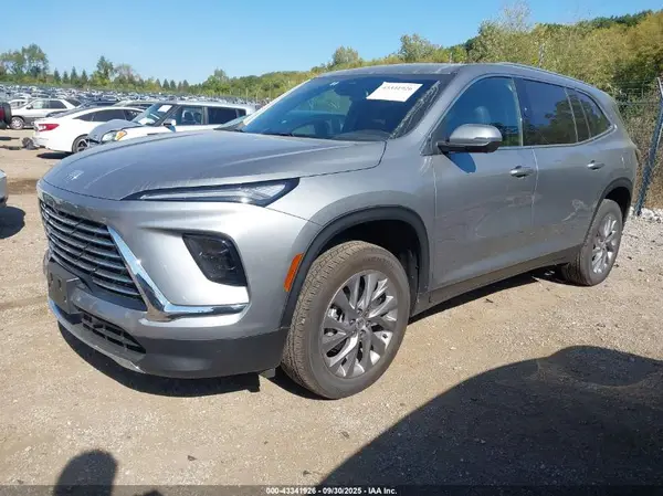 5GAEVARS1SJ227648 2025 BUICK ENCLAVE - Image 2