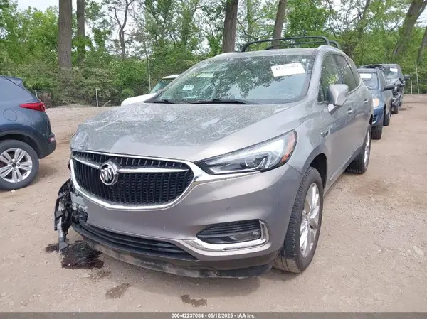 5GAEVBKW0JJ223396 2018 BUICK ENCLAVE - Image 2