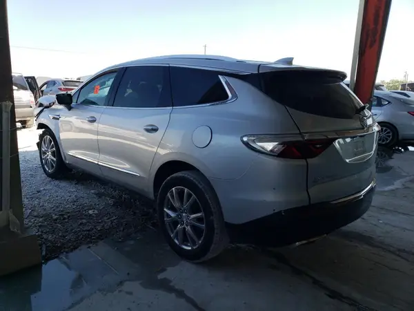 5GAEVBKW0NJ119349 2022 BUICK ENCLAVE - Image 2