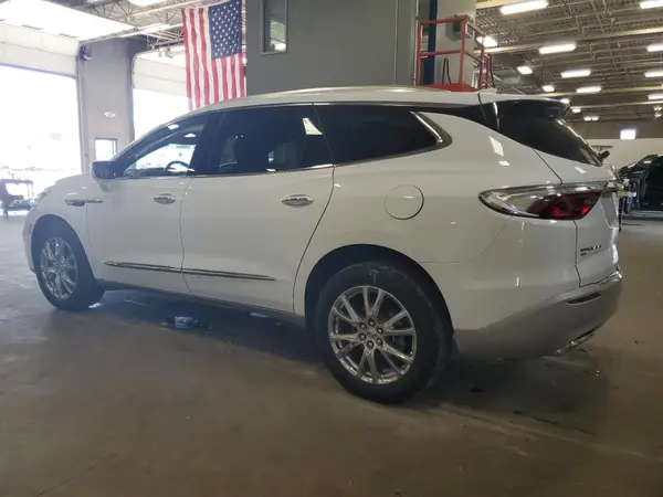 5GAEVBKW0PJ153925 2023 BUICK ENCLAVE - Image 2