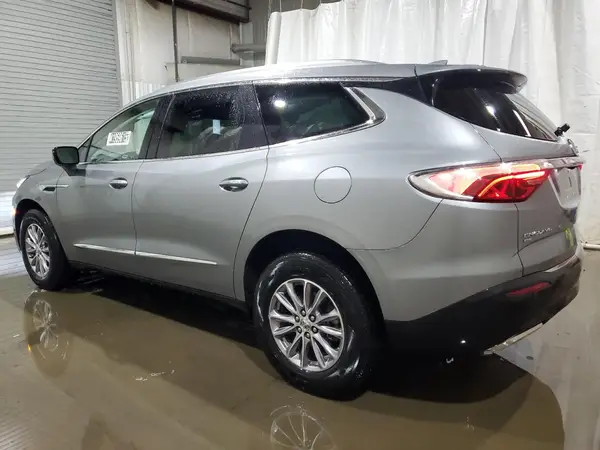 5GAEVBKW0RJ125593 2024 BUICK ENCLAVE - Image 2