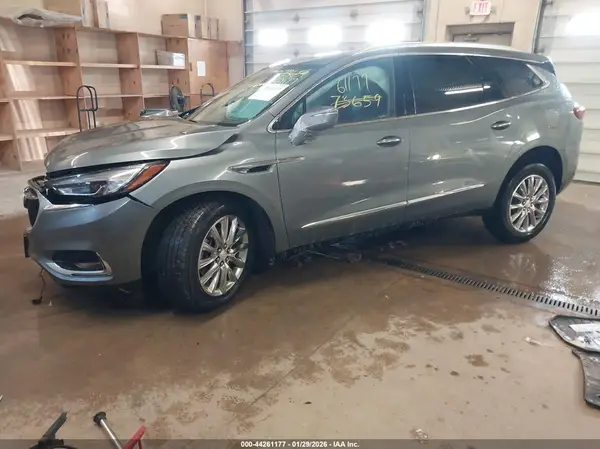 5GAEVBKW1JJ140091 2018 BUICK ENCLAVE - Image 2