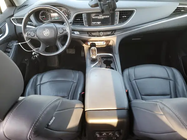5GAEVBKW1JJ173074 2018 BUICK ENCLAVE - Image 8