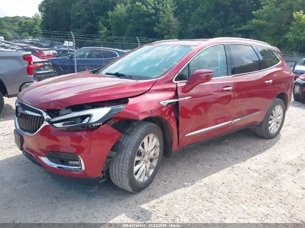 5GAEVBKW1JJ215386 2018 BUICK ENCLAVE - Image 2