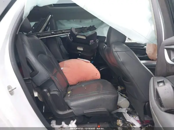 5GAEVBKW1JJ227151 2018 BUICK ENCLAVE - Image 8