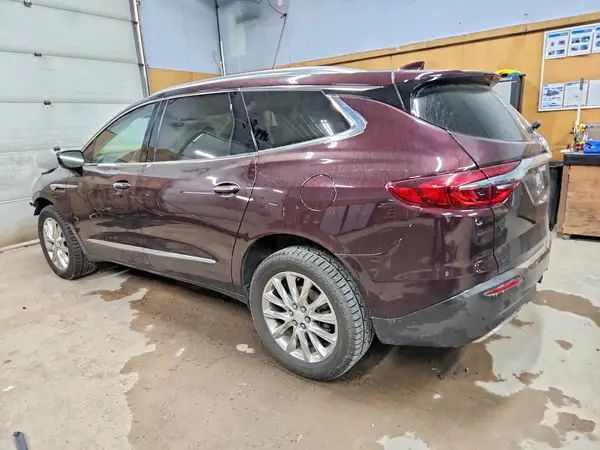 5GAEVBKW1KJ110624 2019 BUICK ENCLAVE - Image 2