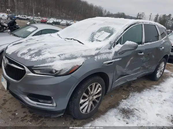 5GAEVBKW2JJ210410 2018 BUICK ENCLAVE - Image 2