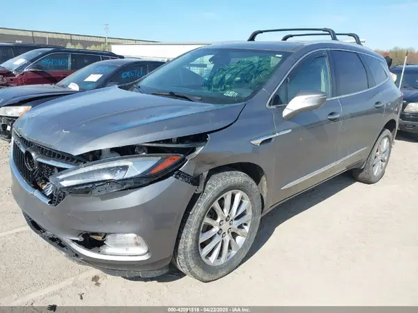 5GAEVBKW2JJ283194 2018 BUICK ENCLAVE - Image 2