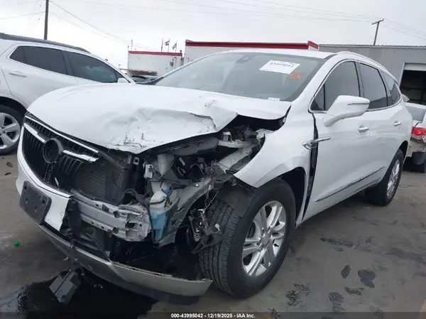 5GAEVBKW2LJ180652 2020 BUICK ENCLAVE - Image 2