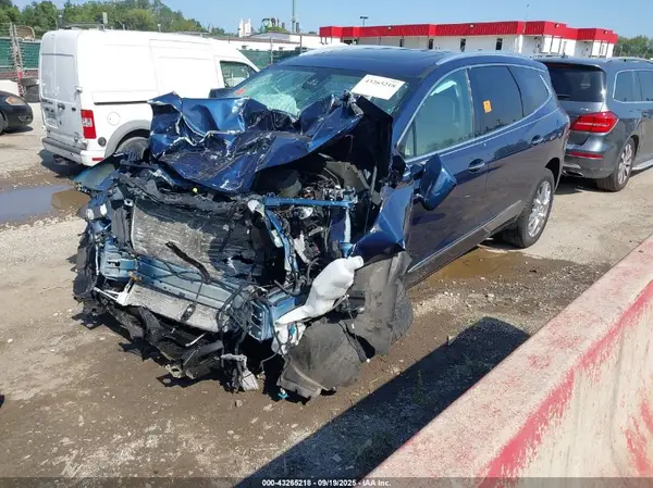 5GAEVBKW2NJ151607 2022 BUICK ENCLAVE - Image 2