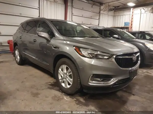 5GAEVBKW3JJ225689 2018 BUICK ENCLAVE - Image 1