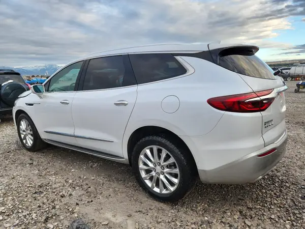5GAEVBKW3JJ234263 2018 BUICK ENCLAVE - Image 2