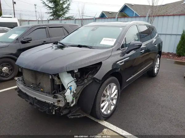 5GAEVBKW3JJ244694 2018 BUICK ENCLAVE - Image 2