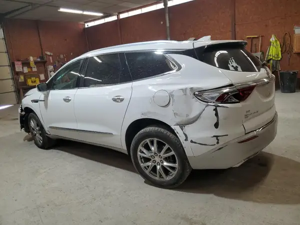 5GAEVBKW3NJ180369 2022 BUICK ENCLAVE - Image 2