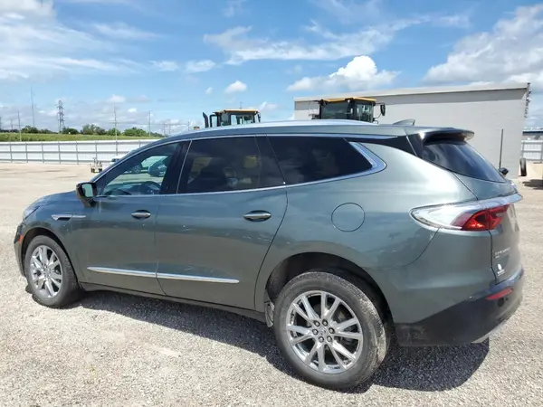 5GAEVBKW3PJ182058 2023 BUICK ENCLAVE - Image 2