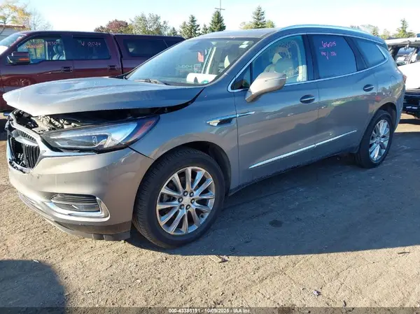 5GAEVBKW4JJ179662 2018 BUICK ENCLAVE - Image 2