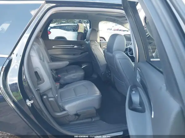 5GAEVBKW5JJ136075 2018 BUICK ENCLAVE - Image 8