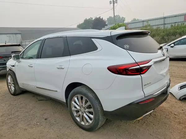 5GAEVBKW5JJ167570 2018 BUICK ENCLAVE - Image 2