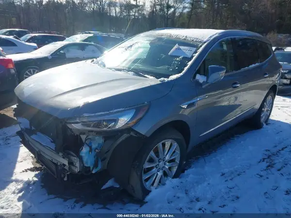 5GAEVBKW5JJ168654 2018 BUICK ENCLAVE - Image 2