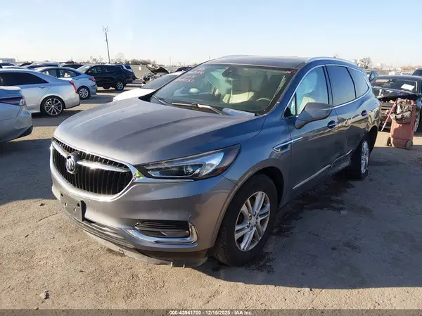 5GAEVBKW5JJ245037 2018 BUICK ENCLAVE - Image 2