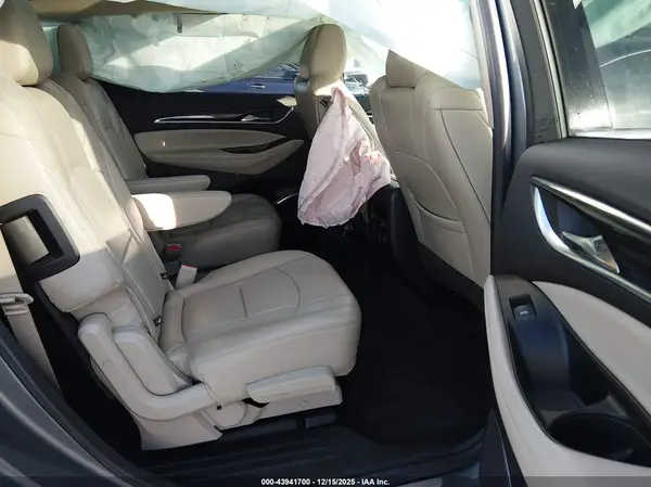 5GAEVBKW5JJ245037 2018 BUICK ENCLAVE - Image 8