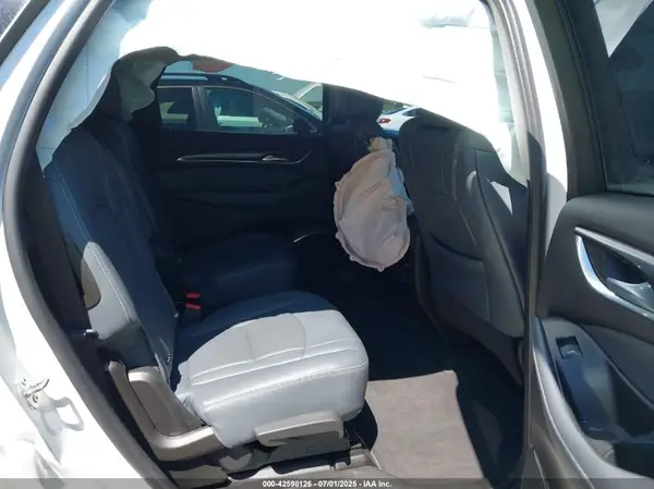 5GAEVBKW5MJ205819 2021 BUICK ENCLAVE - Image 8
