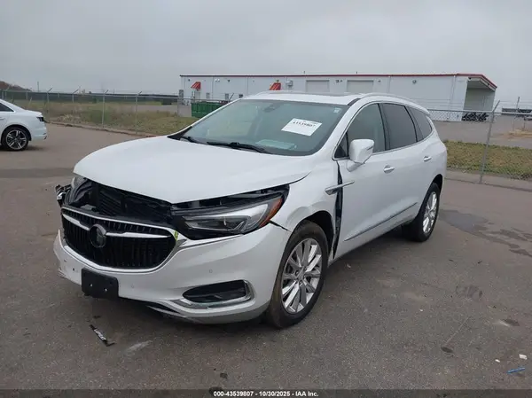 5GAEVBKW6JJ122332 2018 BUICK ENCLAVE - Image 2