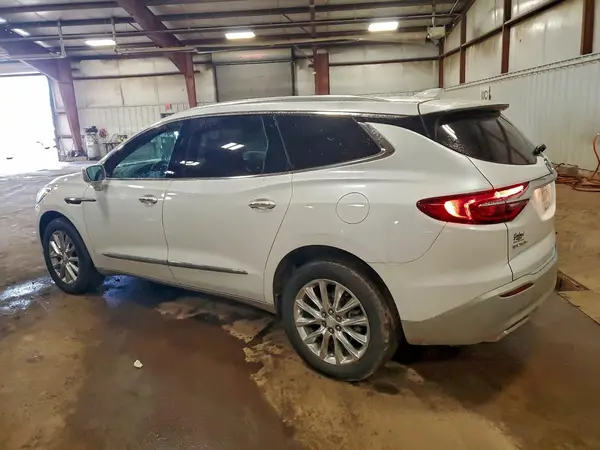 5GAEVBKW6JJ130589 2018 BUICK ENCLAVE - Image 2
