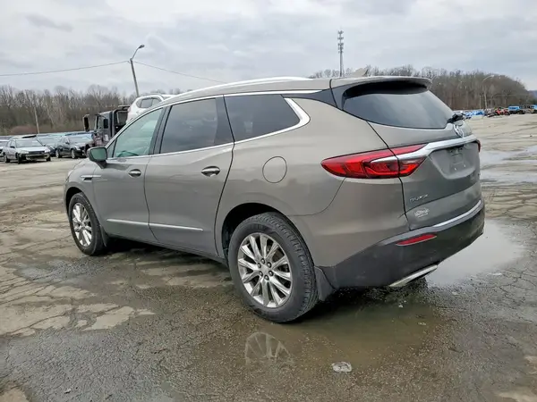 5GAEVBKW7JJ217076 2018 BUICK ENCLAVE - Image 2