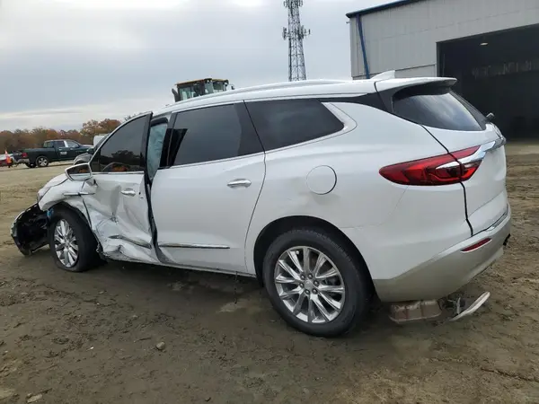 5GAEVBKW7JJ266181 2018 BUICK ENCLAVE - Image 2