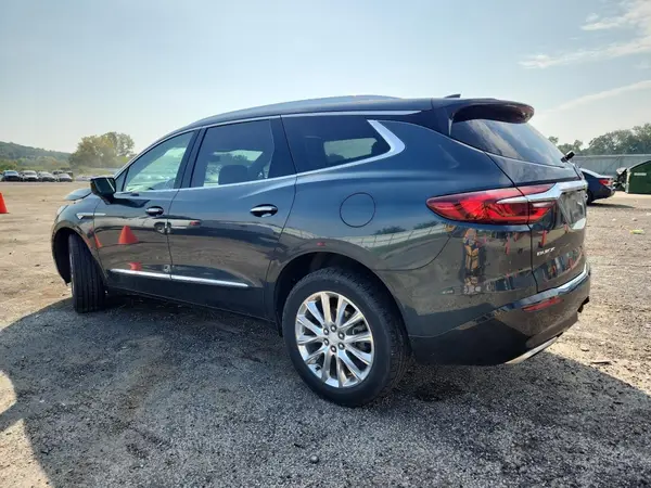 5GAEVBKW7JJ268139 2018 BUICK ENCLAVE - Image 2